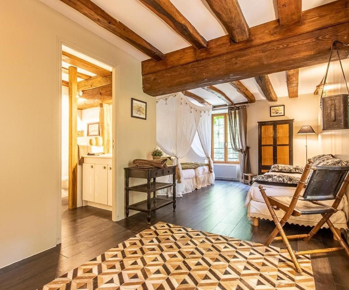 Le Domaine De Moroges Bed and Breakfast Exteriör bild