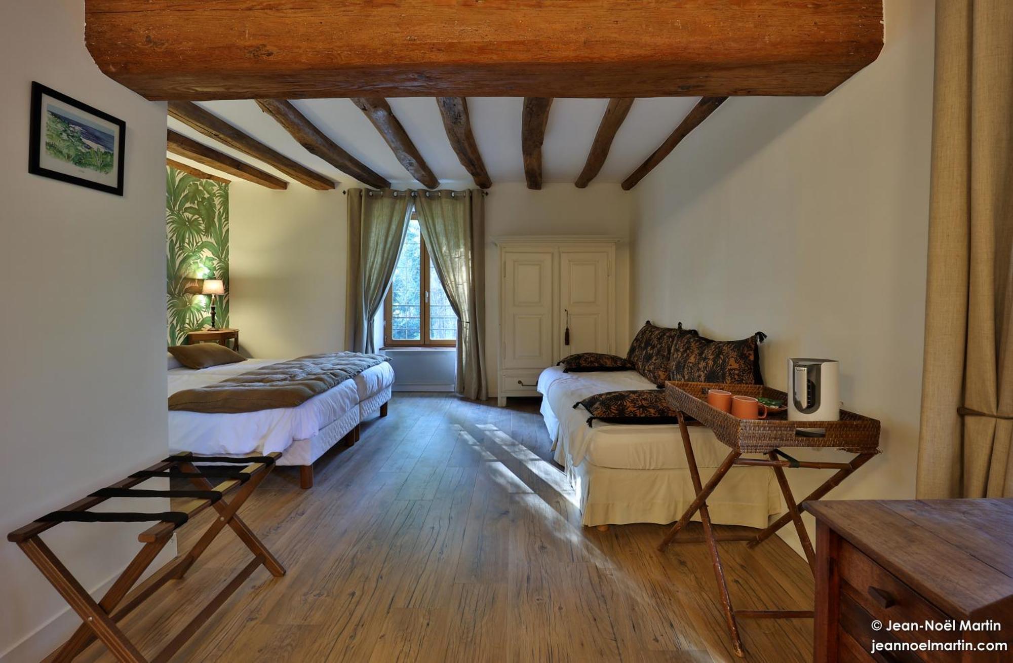 Le Domaine De Moroges Bed and Breakfast Exteriör bild