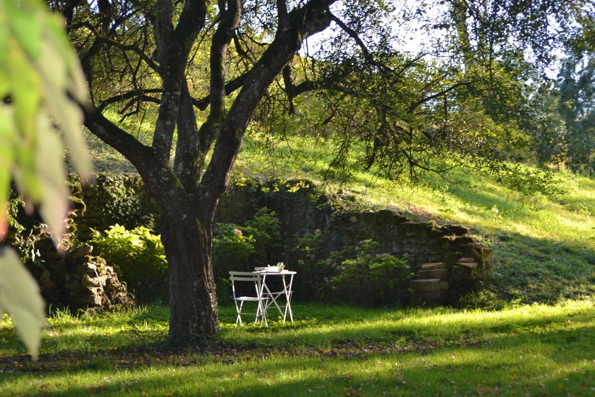 Le Domaine De Moroges Bed and Breakfast Exteriör bild